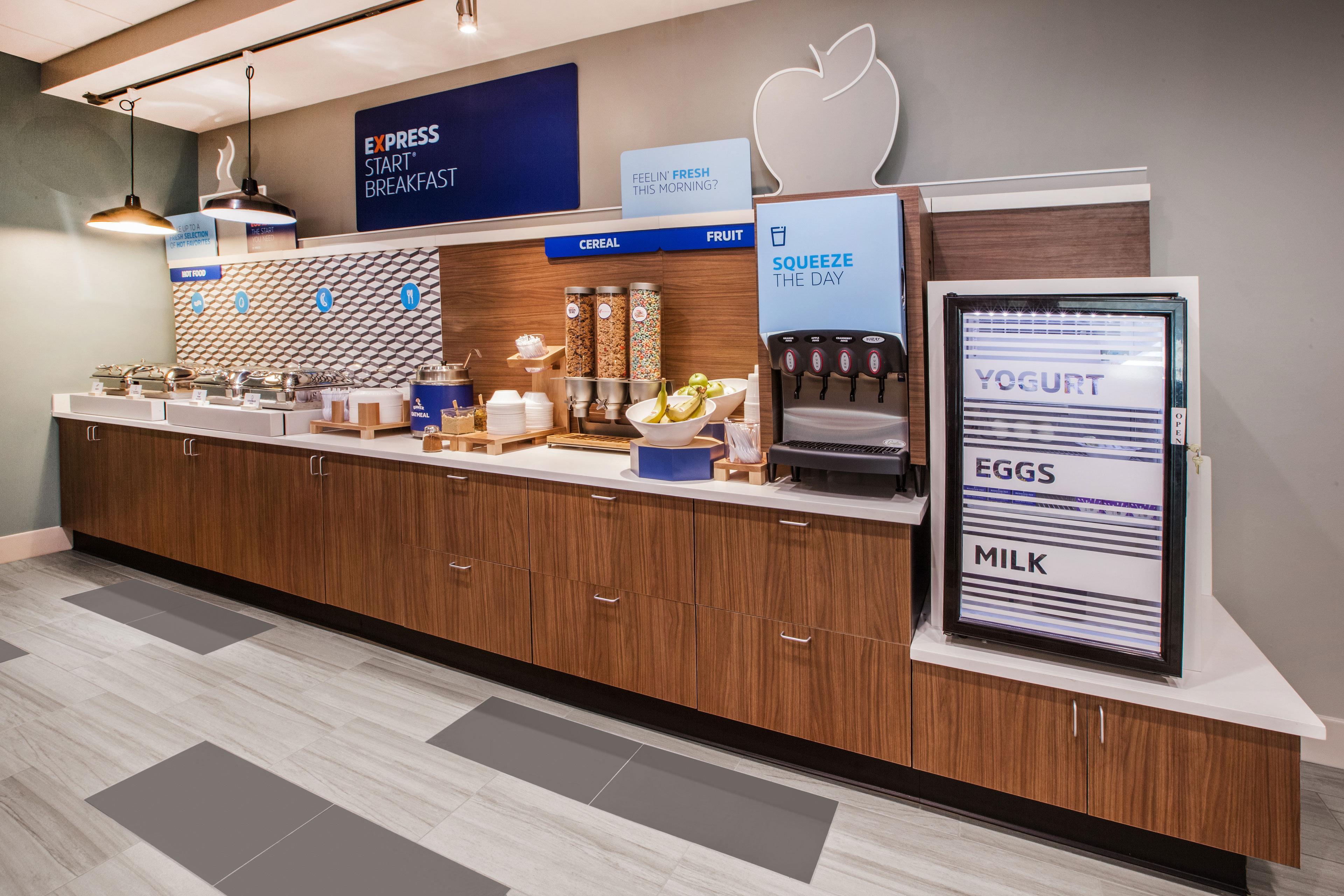 Express & Houston-downtown Convention Center By Ihg Hotel Houston