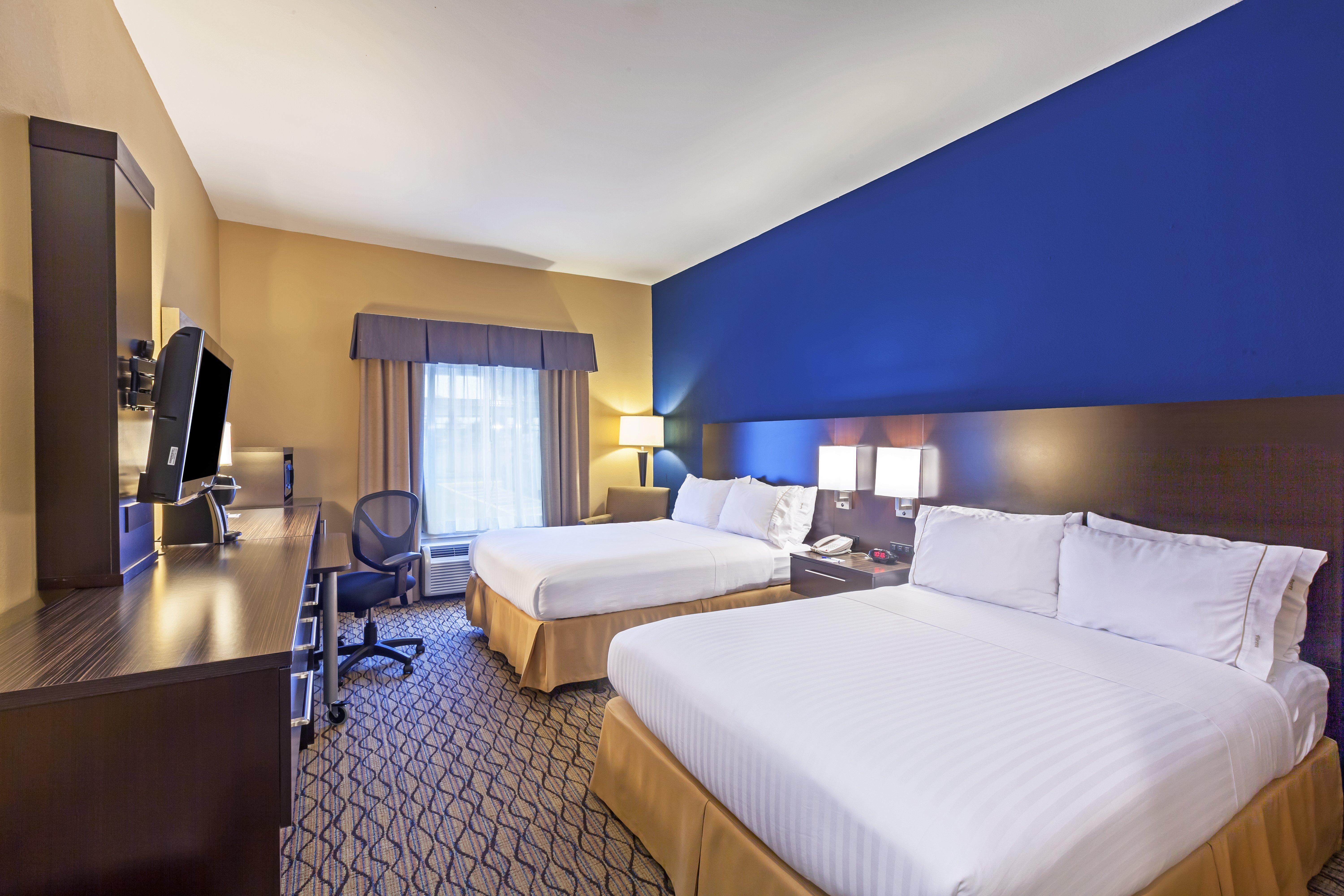 Express & Houston-downtown Convention Center By Ihg Hotel