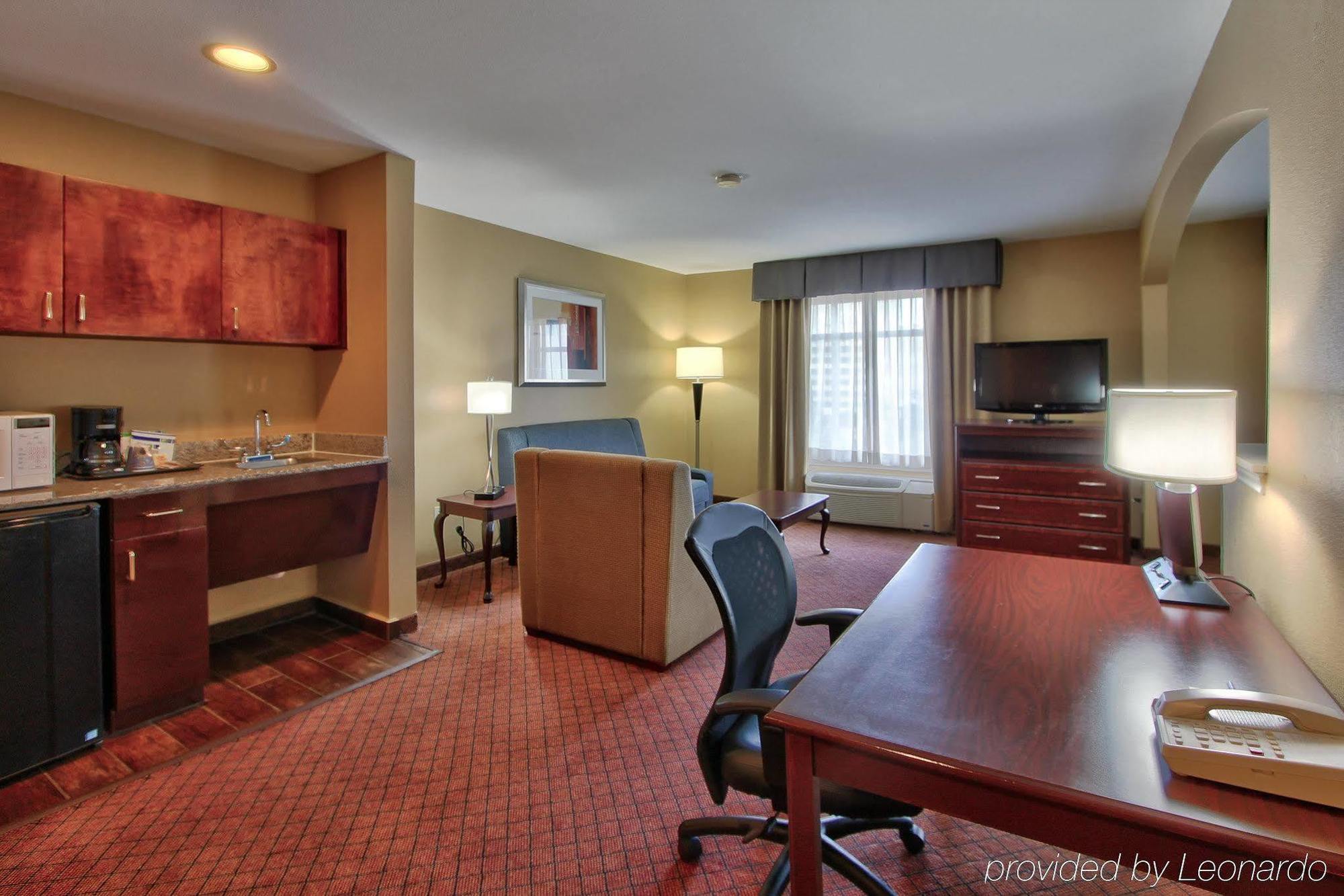 Express & Houston-downtown Convention Center By Ihg